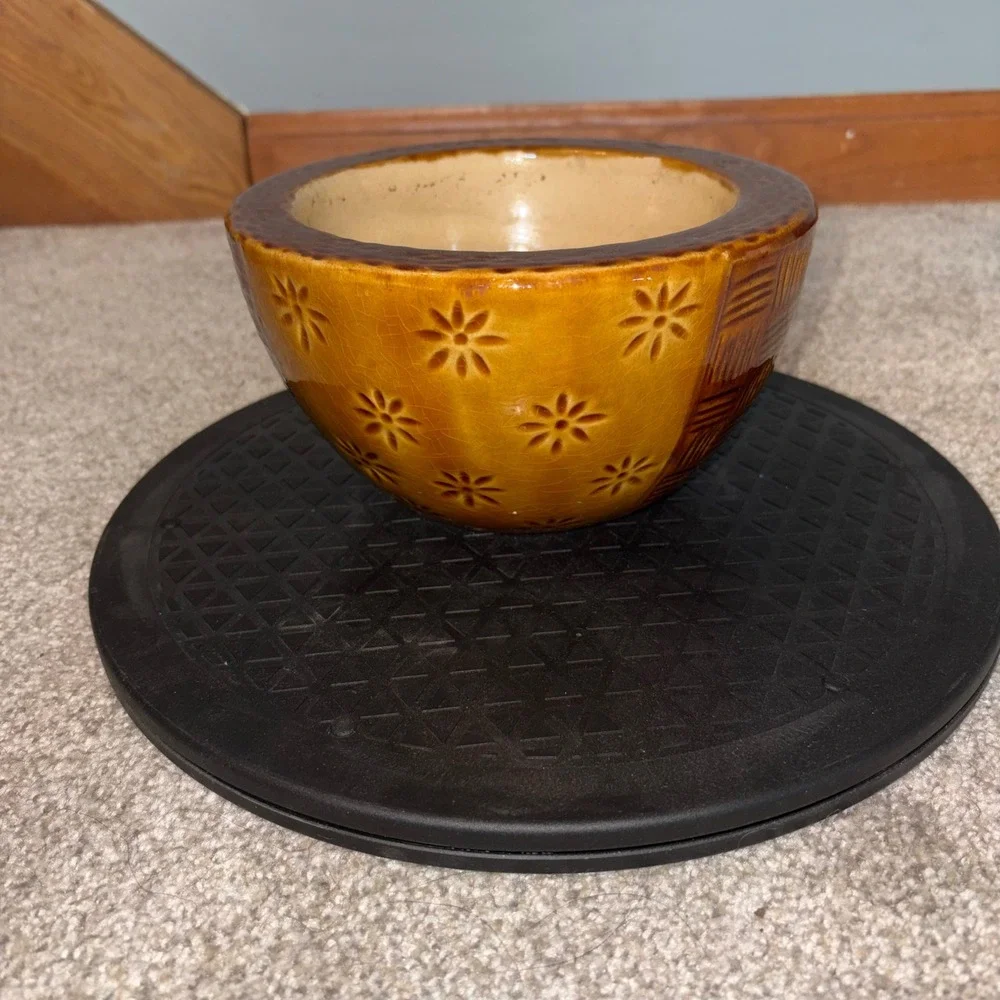 Lyon Home Gallery Ceramic Planter Pot Floral Embossed Rustic Home Decor vintage‎